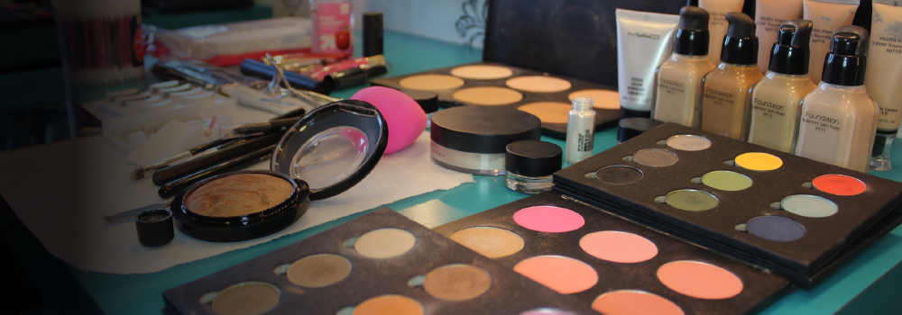 The best makeup applications and most comforting experience. Enjoying a chic, sexy yet welcoming and relaxing ambience.
Book Now!